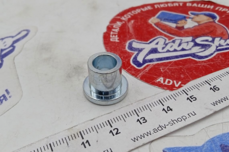 KTM SPACER BUSHING 13X17X8,2 втулка фигурная 1190 1290 ( 60303002058 )
