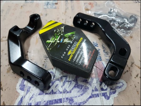 CYCRA HCM CLAMP центральные крепления BLACK 1-1/8"  (1CYC165712) ( TR 123812 ) )