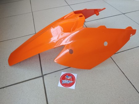KTM REAR PART EXC 04-07 ORANGE  крыло заднее 125-525 SX / EXC 03-07 ( 5480801310004 / 5480801300004 )