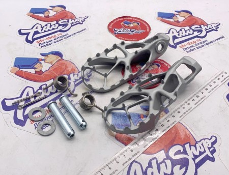 KTM Footpeg set комплект подножек 125-450 SX/SXF 23-24 ( A46003137033 / A46003037033 )