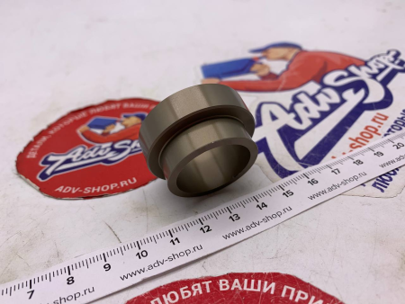 KTM SPACER BUSH. REAR WHEEL R/S Спейсер заднего колеса правый  890/1190/1290 Adv 15-24 ( 60310013100 / 60310013000)