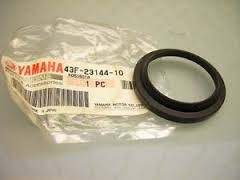 Пыльник OEM Yamaha (43F2314410)