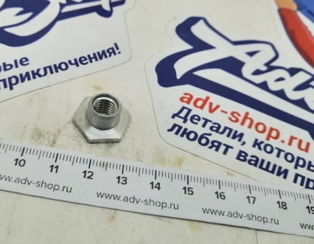 HUSQVARNA  NUT FENDER BRACE M8 WS=17 ( 50308009051 )